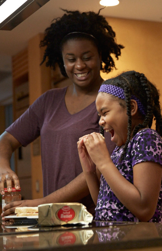 Famille dans la cuisine